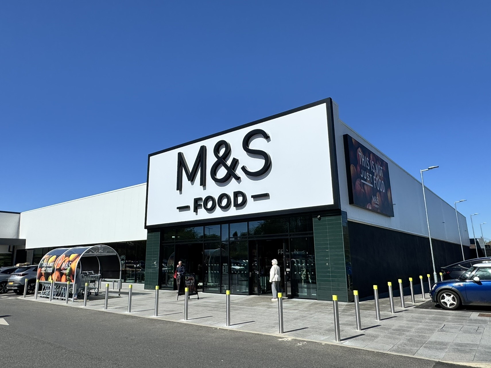 M&S Luton 